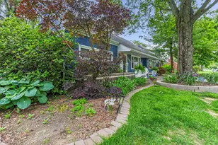 2418 Cranford Rd, Upper Arlington, OH 43221 - Photo 3