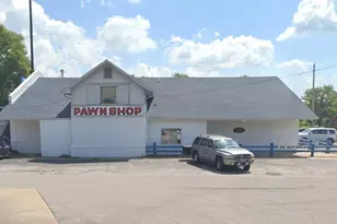 906 E 5th St, Marysville, OH 43040 - Photo 1