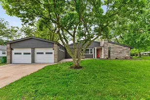 825 W 8th St, Marysville, OH 43040 - Photo 1