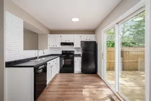 7895 Barkwood Dr, Columbus, OH 43085 - Photo 9