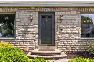 2762 Tremont Rd, Columbus, OH 43221 - Photo 9