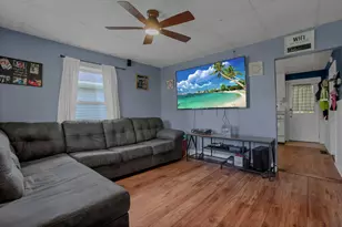 95 S Pembroke Ave, Zanesville, OH 43701 - Photo 9