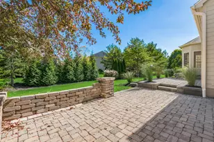 8066 Summerhouse Dr W, Dublin, OH 43016 - Photo 11
