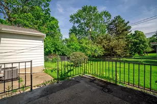 1293 W Old Henderson Rd, Columbus, OH 43220 - Photo 25