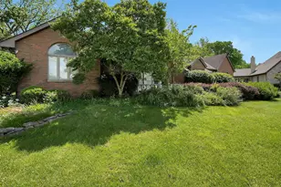 7828 Quarry Cliff Ct, Reynoldsburg, OH 43068 - Photo 3