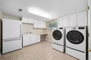2869 N Star Rd, Columbus, OH 43221 - Photo 43