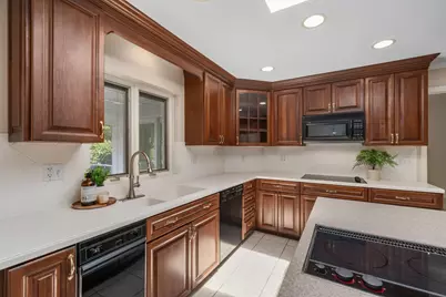 2869 N Star Road, Columbus, OH 43221 - Photo 15