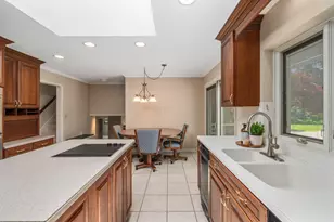 2869 N Star Rd, Columbus, OH 43221 - Photo 11