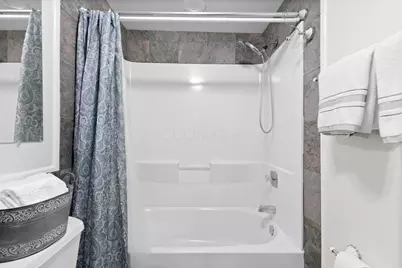 2093 Brookhurst Avenue #B, Columbus, OH 43229 - Photo 33