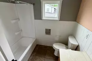 1315 S Walnut St, Bucyrus, OH 44820 - Photo 9