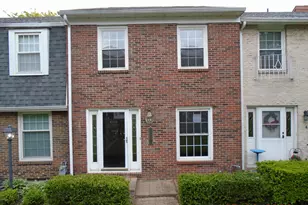 617 Simbury St, Columbus, OH 43228 - Photo 1