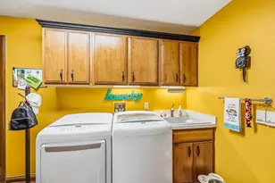 7691 Godfrey Cir, Reynoldsburg, OH 43068 - Photo 17