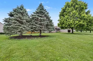 42 Millstone Cir, Pataskala, OH 43062 - Photo 3