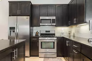 109 Aston Row Ln, Columbus, OH 43201 - Photo 7