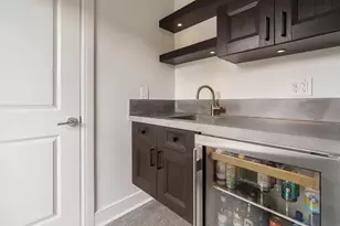 109 Aston Row Ln, Columbus, OH 43201 - Photo 27