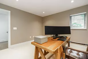 109 Aston Row Ln, Columbus, OH 43201 - Photo 25