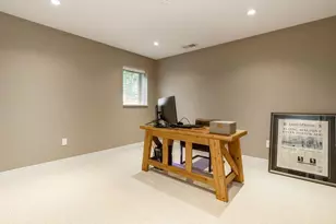109 Aston Row Ln, Columbus, OH 43201 - Photo 23