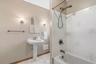 22 E Como Ave, Columbus, OH 43202 - Photo 37