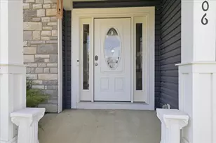 206 Topaz Ct, Delaware, OH 43015 - Photo 5