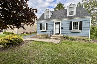 174 Demorest Rd, Columbus, OH 43204 - Photo 1