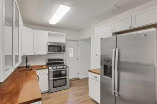 1910 Rosemont Ave, Columbus, OH 43223 - Photo 17