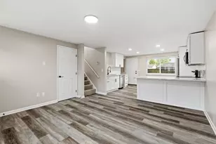 2127 Shawbury Ct E, Columbus, OH 43229 - Photo 3