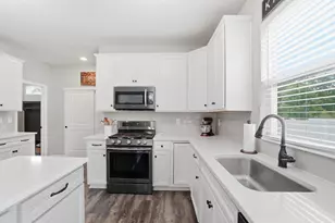 2942 Green Line Wy, Columbus, OH 43231 - Photo 21