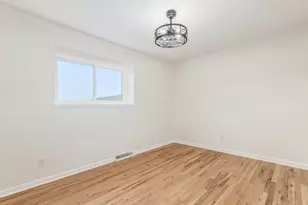 1884 Willoway Cir S, Columbus, OH 43220 - Photo 27