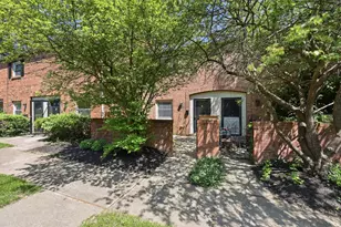 4792 Merrifield Pl, Columbus, OH 43220 - Photo 5