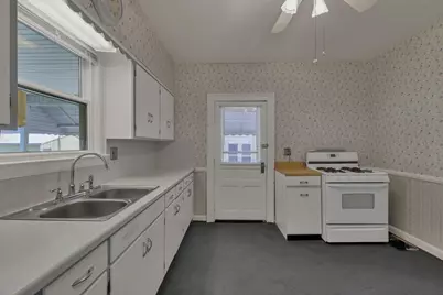 325 E Walnut Street, Lancaster, OH 43130 - Photo 23