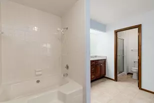 6886 Lakebrook Blvd, Columbus, OH 43235 - Photo 31