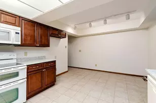 6886 Lakebrook Blvd, Columbus, OH 43235 - Photo 17
