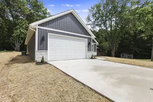 99 Rome Beauty Ct, Howard, OH 43028 - Photo 3