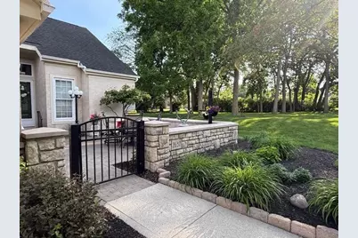 2637 Vililly Circle W, Grove City, OH 43123 - Photo 11
