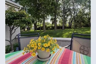 2637 Vililly Circle W, Grove City, OH 43123 - Photo 9