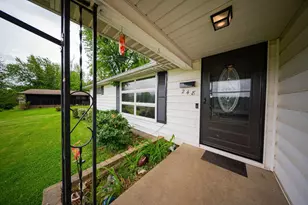 248 Crowley Dr, Roseville, OH 43777 - Photo 3