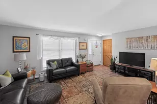 453 Greenlawn Dr, Howard, OH 43028 - Photo 5
