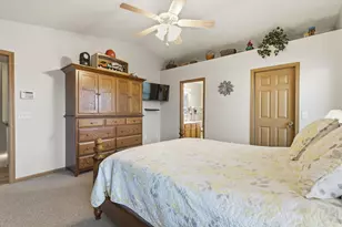 206 Dowler Dr, Ashville, OH 43103 - Photo 21
