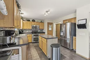 206 Dowler Dr, Ashville, OH 43103 - Photo 5