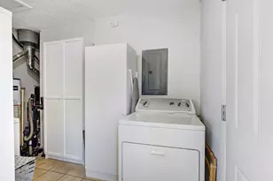4549 St Rita Ln, Columbus, OH 43213 - Photo 25