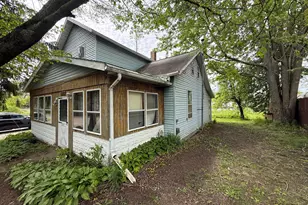 809 E Bucyrus St, Crestline, OH 44827 - Photo 1