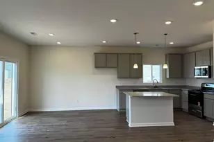 329 Honeysuckle St, South Bloomfield, OH 43103 - Photo 13