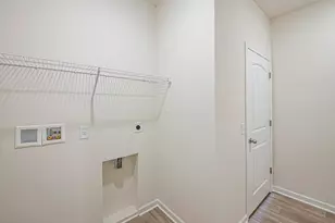 329 Honeysuckle St, South Bloomfield, OH 43103 - Photo 27