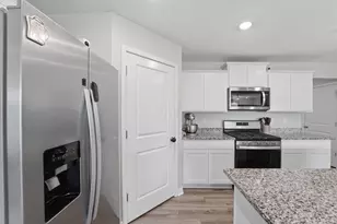 5880 Annaberg Dr, Columbus, OH 43232 - Photo 17