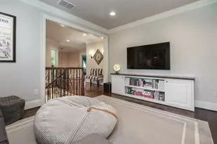 2462 Lane Rd, Columbus, OH 43220 - Photo 27
