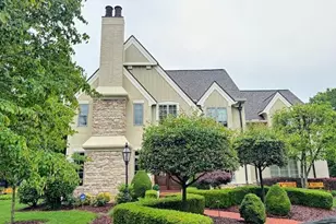 2462 Lane Rd, Columbus, OH 43220 - Photo 1