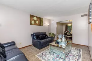 542 Bristol Dr SW, Reynoldsburg, OH 43068 - Photo 9