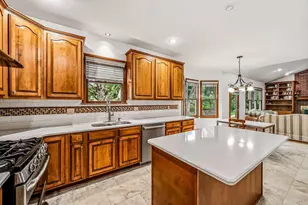 3172 Fisher Pl, Columbus, OH 43221 - Photo 13