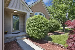 8433 Lucerne Dr, Reynoldsburg, OH 43068 - Photo 5