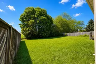 512 Section Line Dr, South Charleston, OH 45368 - Photo 3